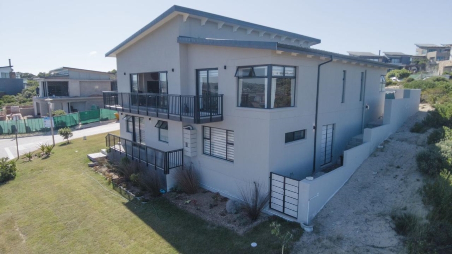 3 Bedroom Property for Sale in Stilbaai Oos Western Cape